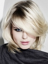 прически на основе мягкого многослойного боба прически на основе мягкого многослойного боба