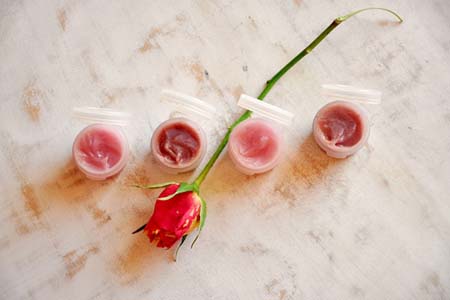 бальзам для губ с ароматом розы бальзам для губ с ароматом розы