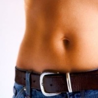 Как избавиться от растяжек: дефект, с которым можно бороться