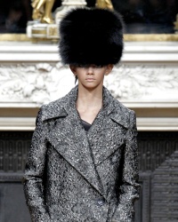 Модные меховые головные уборы 2012 Talbot Runhof Модные меховые головные уборы 2012 Talbot Runhof