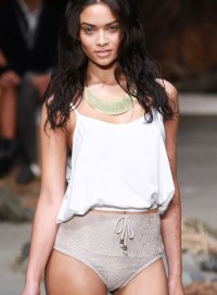 Купальники 2011-2012 Купальники 2011-2012