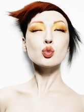 Креативное окрашивание волос: эпатажные цвета 2011 Креативное окрашивание волос: эпатажные цвета 2011