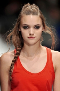 популярные укладки для длинных волос популярные укладки для длинных волос