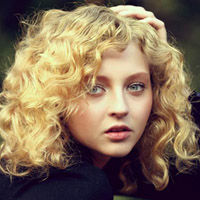 укладка волос вьющихся от природы укладка волос вьющихся от природы