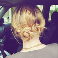 быстрые прически на каждый день пучки узлы косы быстрые прически на каждый день пучки узлы косы