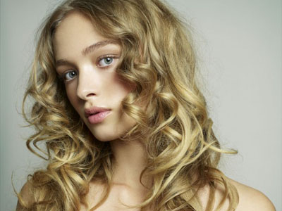 расчесывание волос расчесывание волос