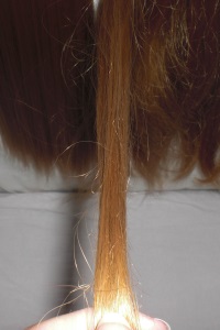 выпрямление искусственных волос выпрямление искусственных волос