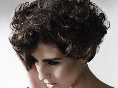 укладка коротких кудрявых волос укладка коротких кудрявых волос