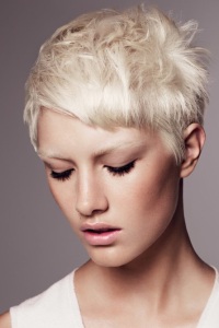 короткие модные челки 2016 короткие модные челки 2016