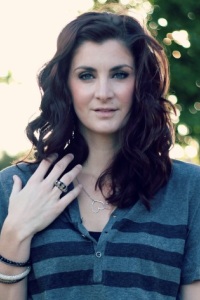 челка от макушки в укладке назад челка от макушки в укладке назад