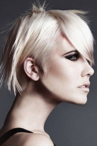 модные асимметричные короткие стрижки 2012 модные асимметричные короткие стрижки 2012