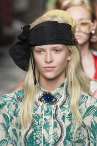 необычные прически для длинных волос необычные прически для длинных волос