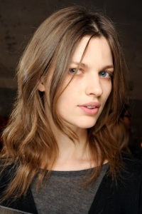 длинные волосы модные тенденции 2012 2013 длинные волосы модные тенденции 2012 2013