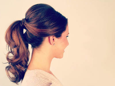 высокий хвост в ретро стиле 50-х высокий хвост в ретро стиле 50-х