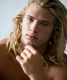 мужские прически длинные волосы мужские прически длинные волосы