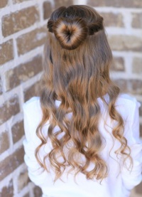 прически для девочек на длинные волосы прически для девочек на длинные волосы