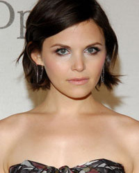 праздничные прически для коротких волнистых волос праздничные прически для коротких волнистых волос