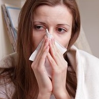 Чем лечить насморк у взрослых, детей и беременных женщин?