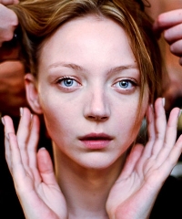 Шесть трендов макияжа весны 2012 Шесть трендов макияжа весны 2012