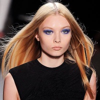 как подчеркнуть голубые глаза как подчеркнуть голубые глаза