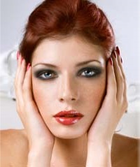 темный макияж для голубых глаз темный макияж для голубых глаз