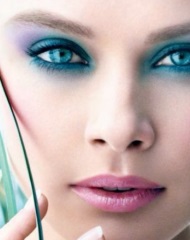 как подчеркнуть голубые глаза как подчеркнуть голубые глаза