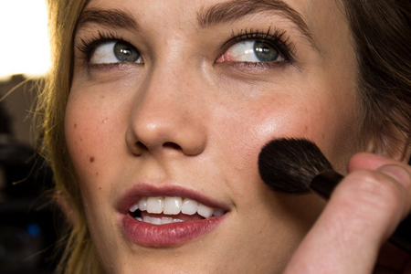 как правильно пользоваться румянами как правильно пользоваться румянами