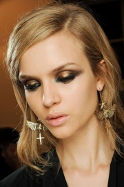 техника макияжа для маленьких глаз техника макияжа для маленьких глаз