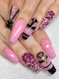 маникюр нежно-розовый с черным маникюр нежно-розовый с черным