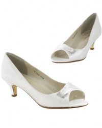 свадебные туфли на низком каблуке свадебные туфли на низком каблуке